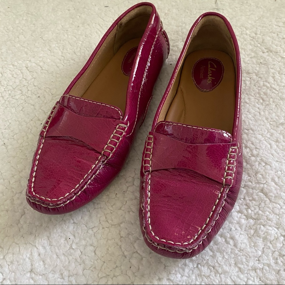 ✅DONATED✅Clark’s Patent Leather Artisan Fuchsia Loafers